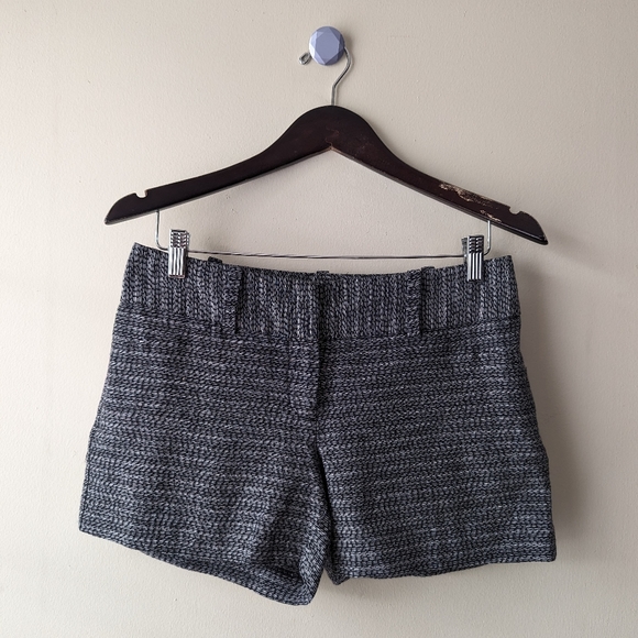 Ann Taylor Signature Shorts 2 - Picture 1 of 3